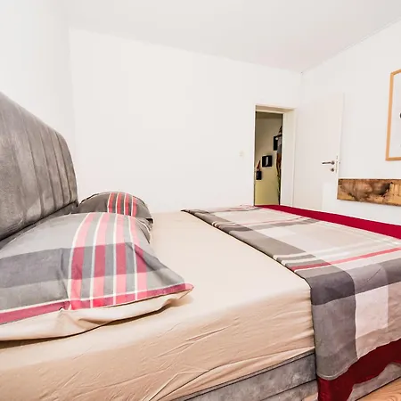 Holiday home Tina & Tino By Interhome Brisevo