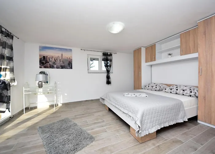 בית נופש Tina & Tino By Interhome