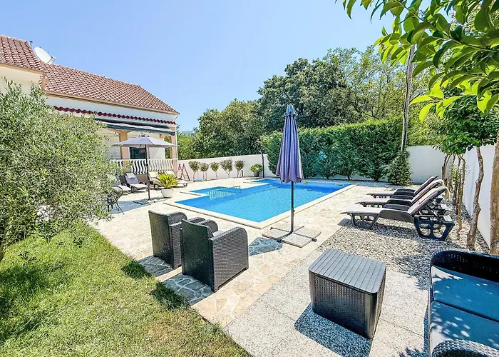 בית נופש Tina & Tino By Interhome *