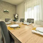 別荘 Tina & Tino By Interhome