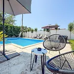 Tina & Tino By Interhome *