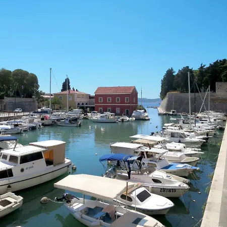 Tina & Tino By Interhome Brisevo