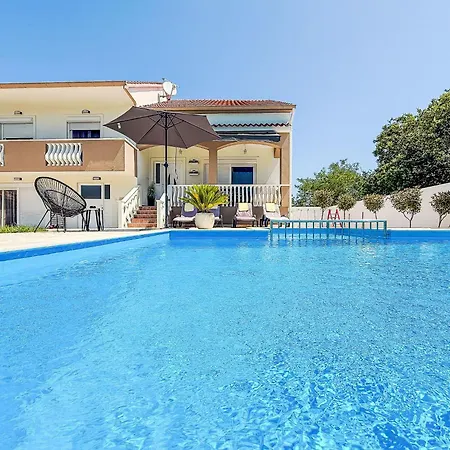 Tina & Tino By Interhome Brisevo