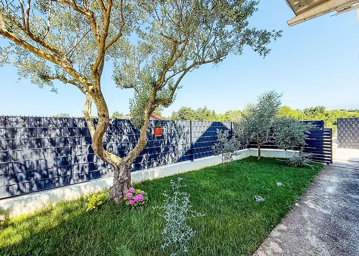 Ferienhaus Tina & Tino By Interhome Brisevo